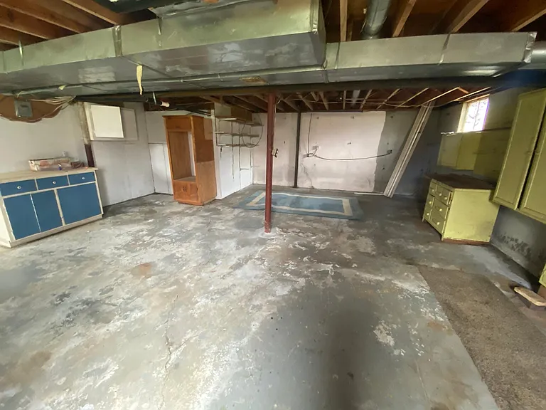 Basement Work or shop area