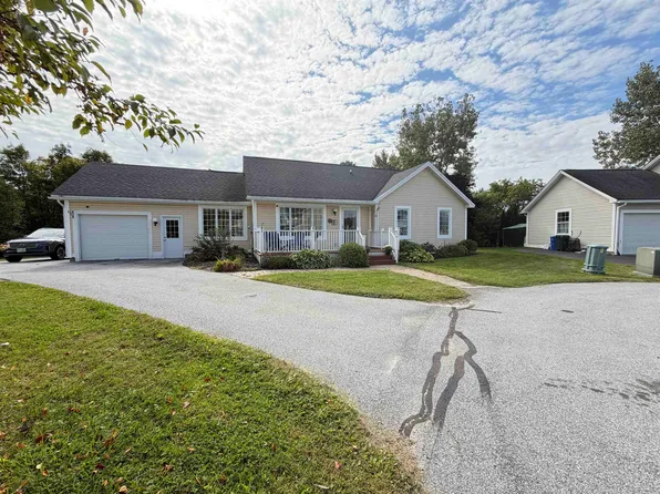 15 Griswold Drive, Rutland City, VT 05701