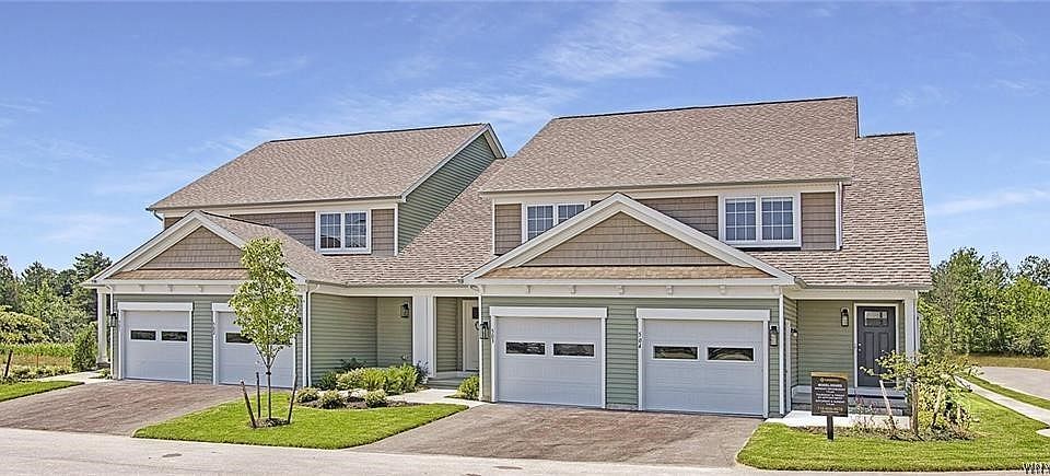1st image of 204 Carriage Ln
