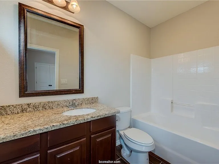 304 Cooner St #A — Photo 8