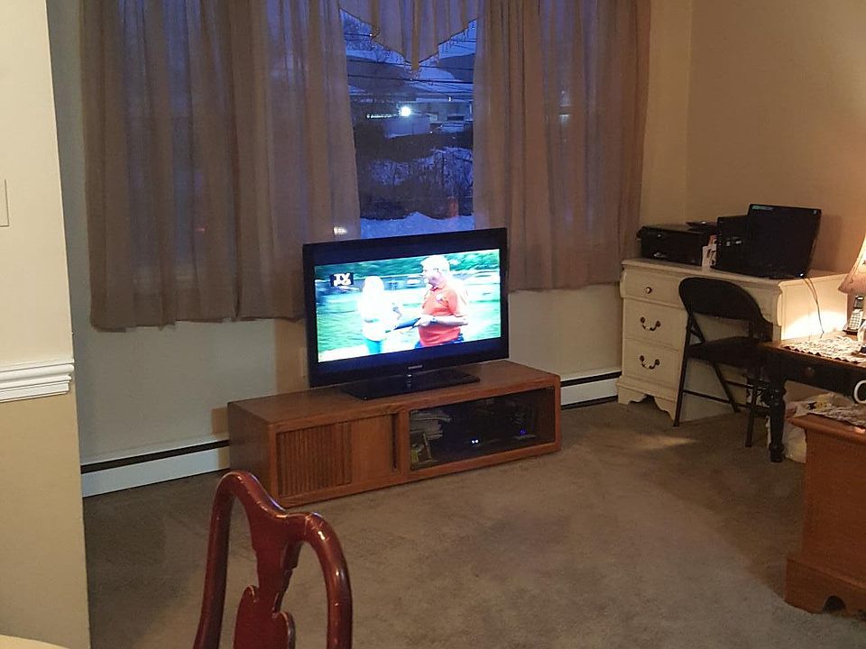 Living room w/large window