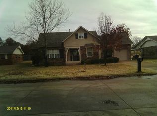 1409 Oakwood Dr, Henryetta, OK 74437