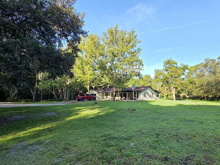2200 Retreat Rd — Photo 1