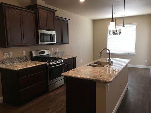 4th image of 4052 Pembroke Ln