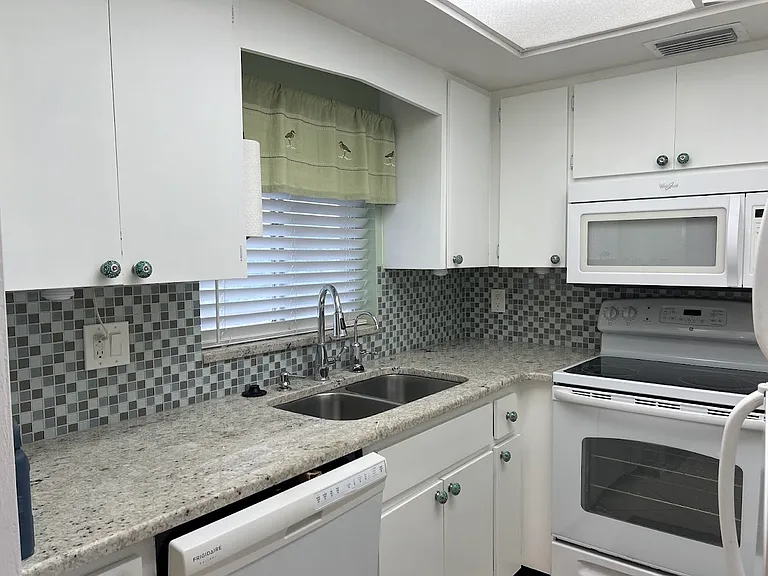 3751 S School Ave #29 — Photo 15