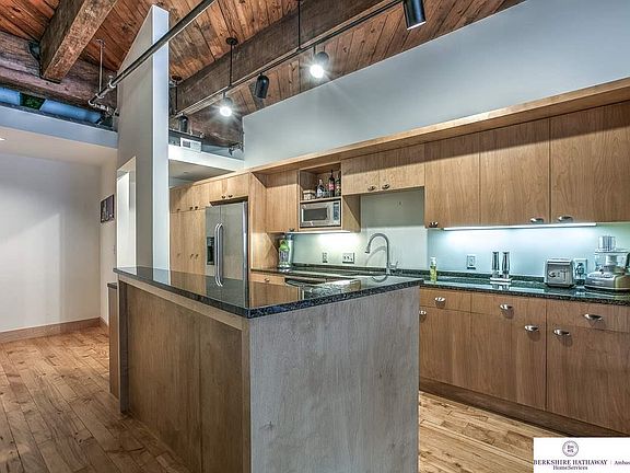 2nd image of 105 S 9th St APT 613