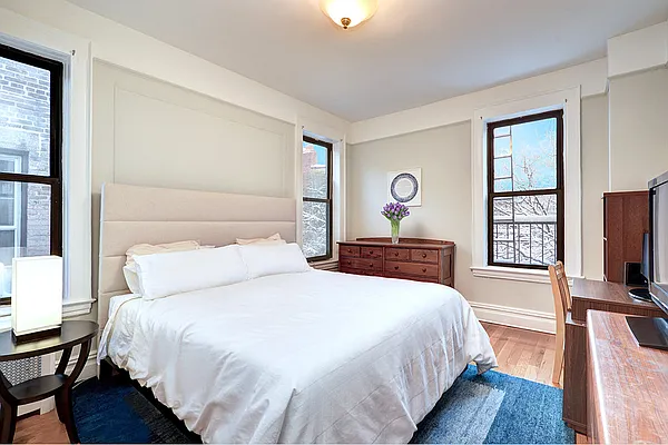 Sold by Stribling | media 28