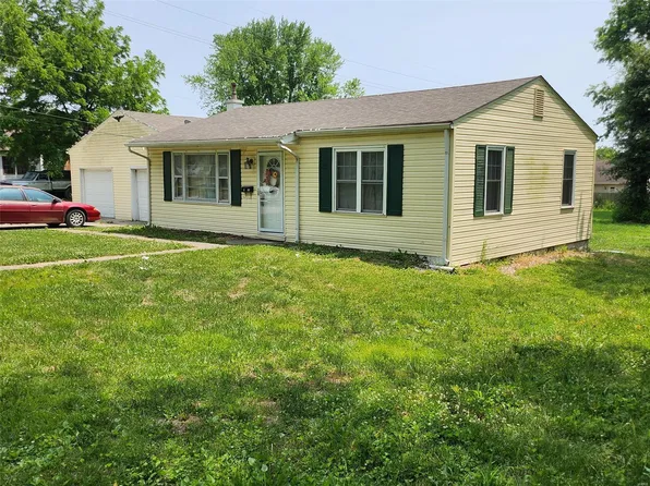 520 E 3rd St, Lebanon, IL 62254