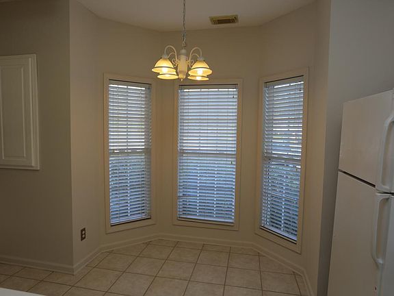 5th image of 1116B Southbend Dr