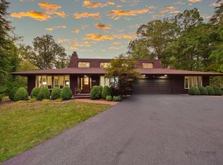 14620 W Oak Ln, Lake Forest, IL 60045