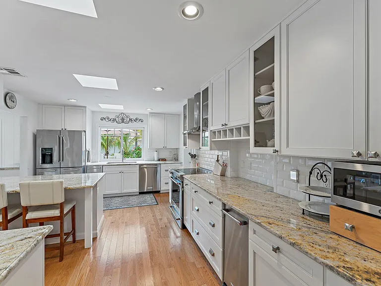 460 Sunrise Way — Photo 17