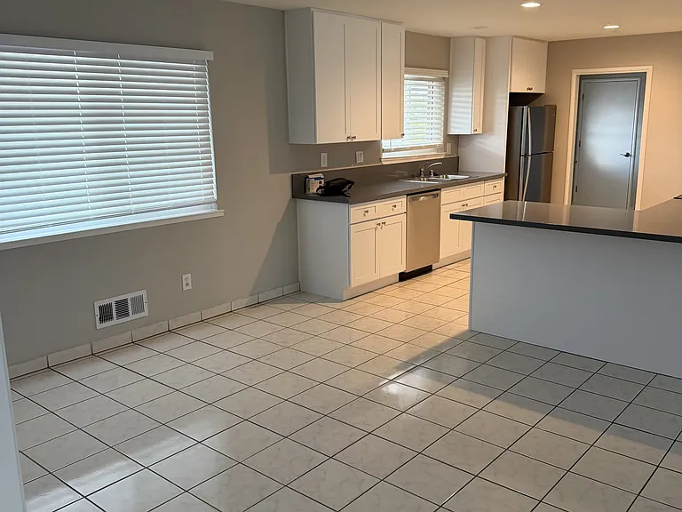 7401 Yosemite Blvd — Photo 13