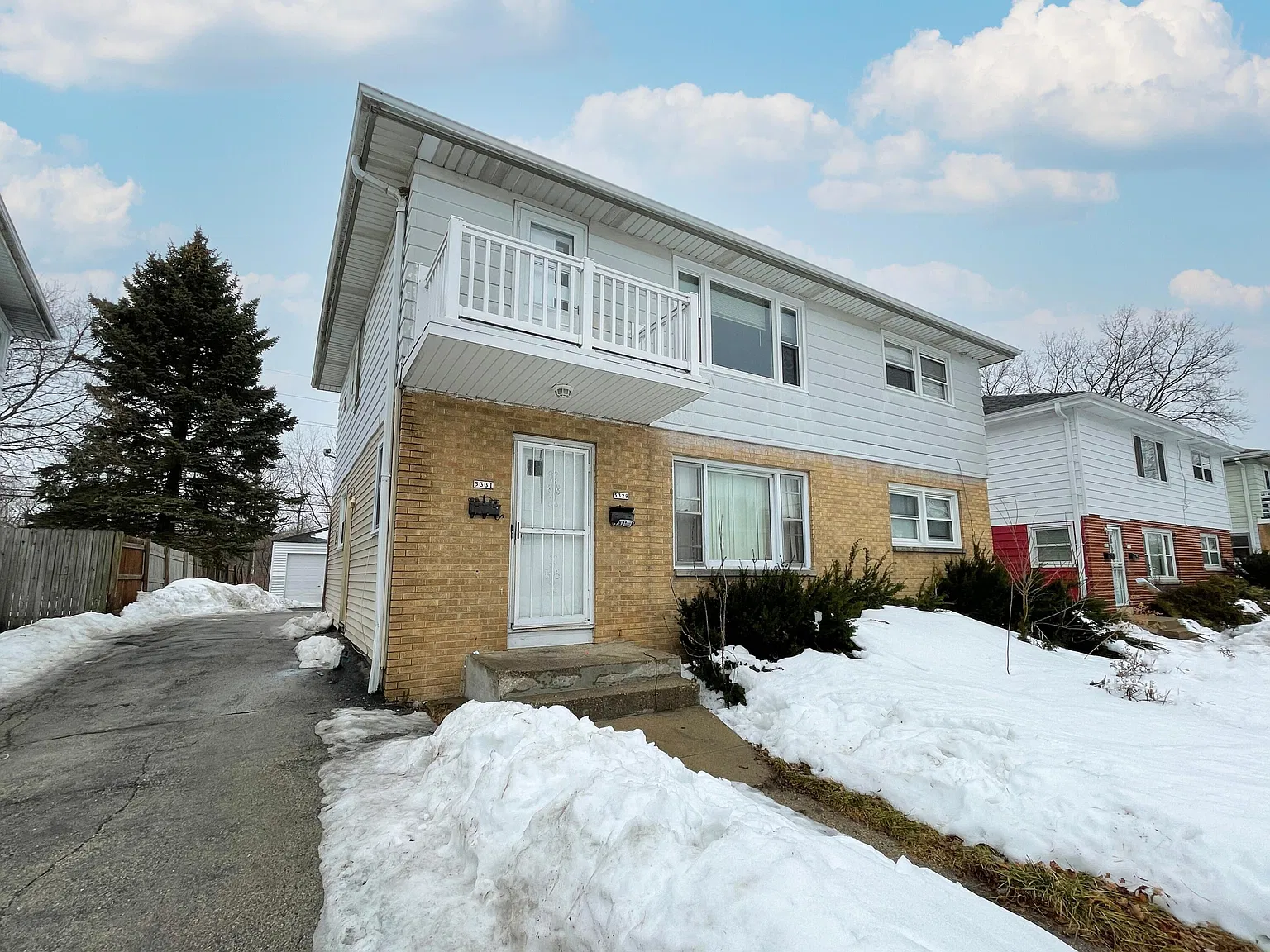 3 bed, 1033 sqft, $1,200 — Photo 1