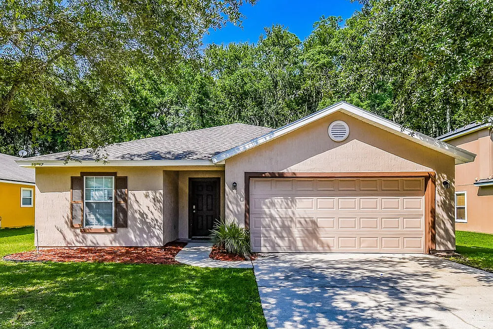 4 bed, 2.0 bath, 1774 sqft, $2,245 — Photo 1