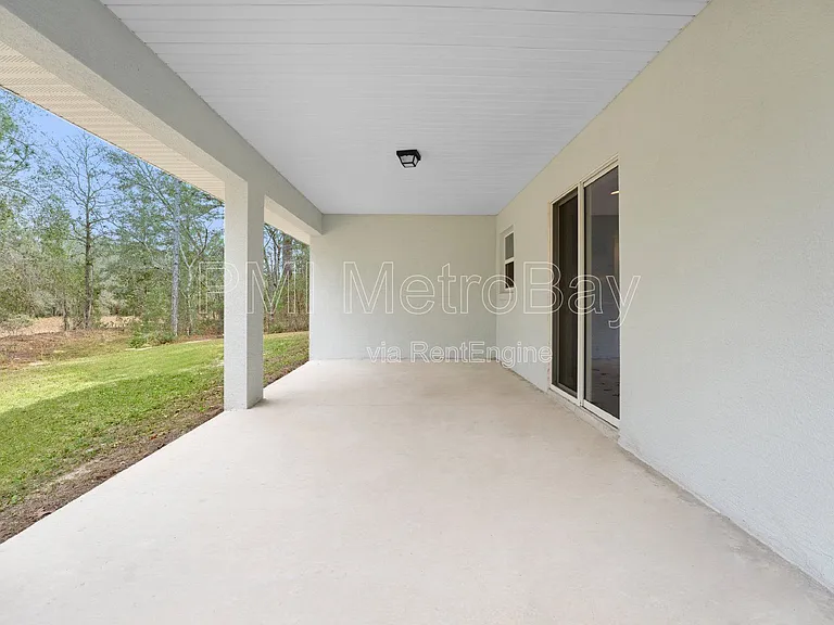 9461 N Sandree Dr — Photo 39