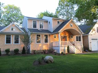 45 Starr Dr, Narragansett, RI 02882
