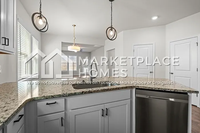 605 Count Fleet Ct — Photo 10