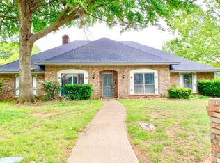 2300 Alicia Ct, Mansfield, TX 76063