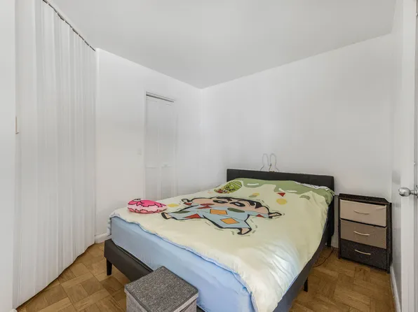 415 East 37th Street image 4 of 23