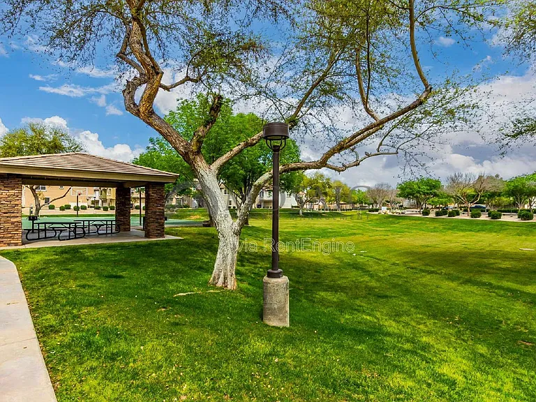 1384 S Sabino Dr — Photo 47