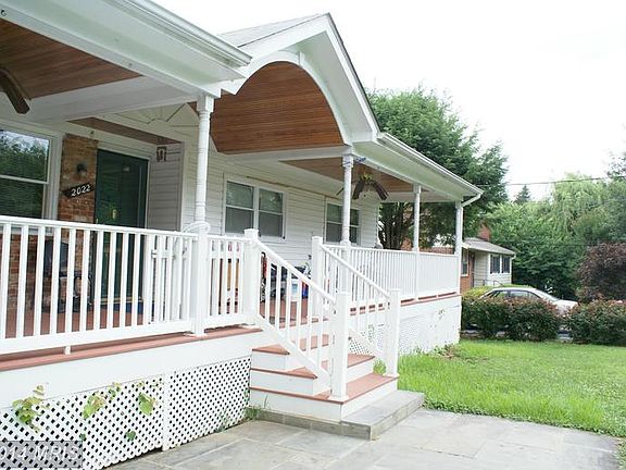 2nd image of 2022 Dexter Dr