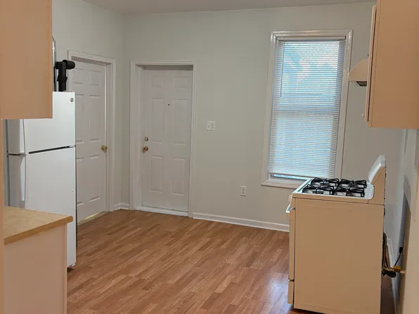 1353 N Bosworth Ave #2-B, Chicago, IL 60642