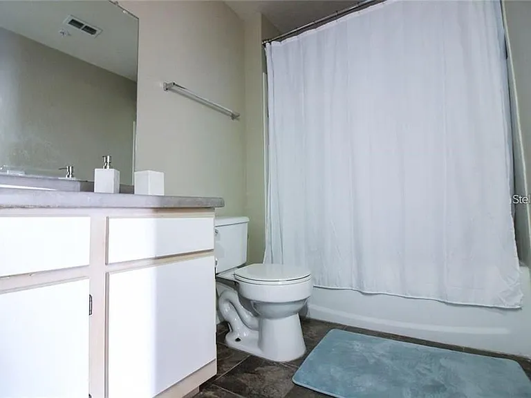 6029 Westgate Dr #725 — Photo 9