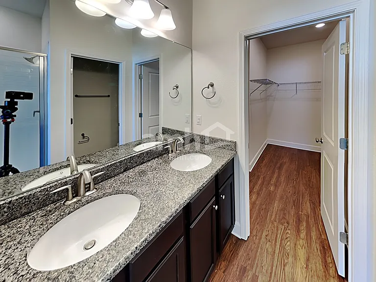 4708 Windy Hammock Way — Photo 11