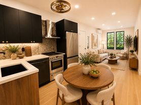 25-11 34th St