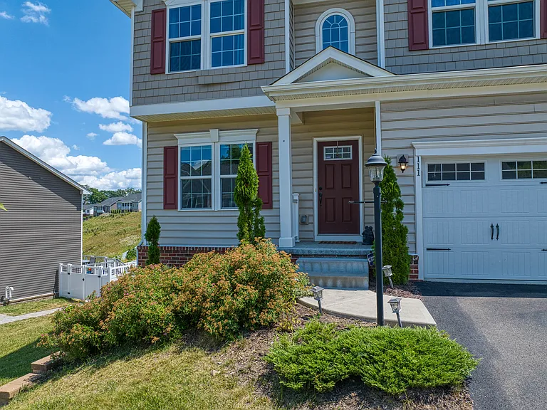 111 Pinevalley Dr — Photo 5