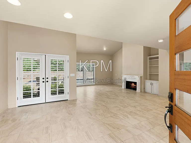 3342 Cove Cir — Photo 6