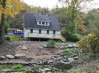 215 Johnson Ln, Stroudsburg, PA 18360