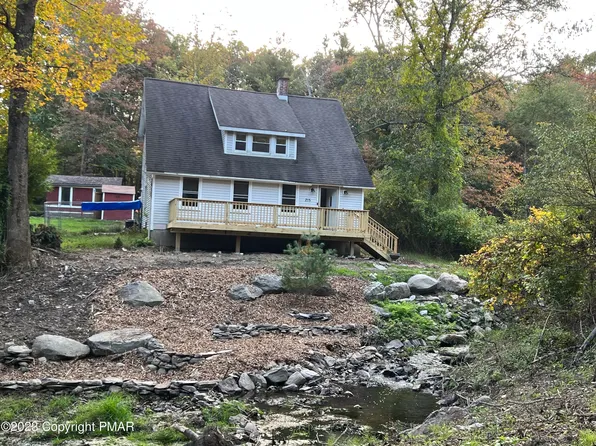 215 Johnson Ln, Stroudsburg, PA 18360