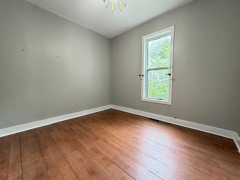 337 Maxwell St — Photo 11
