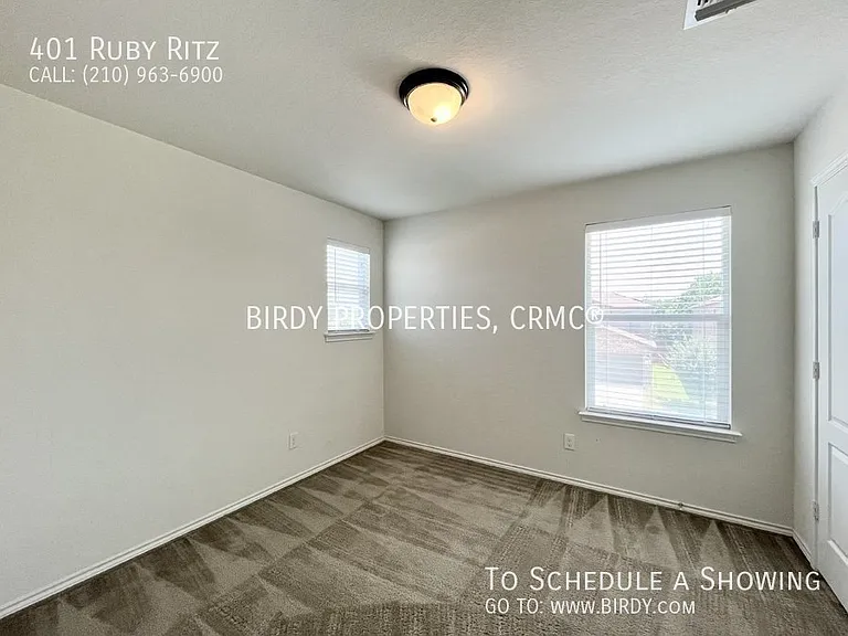 401 Ruby Ritz — Photo 33