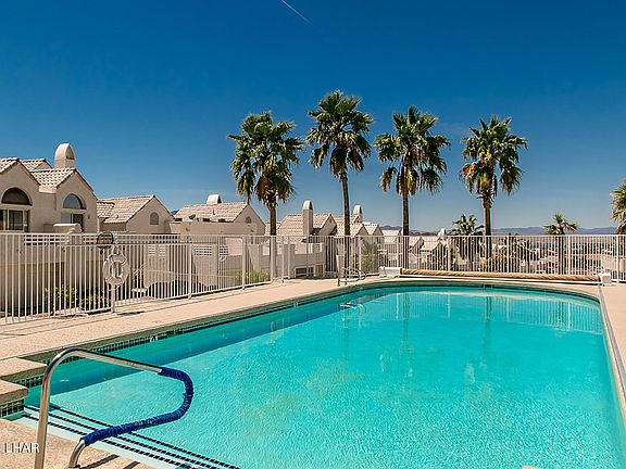 5th image of 420 Acoma Blvd S Unit 13