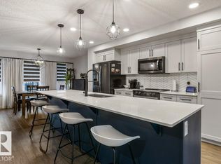 1271 Sandstone Blvd, Strathcona County, AB T8H1Z8