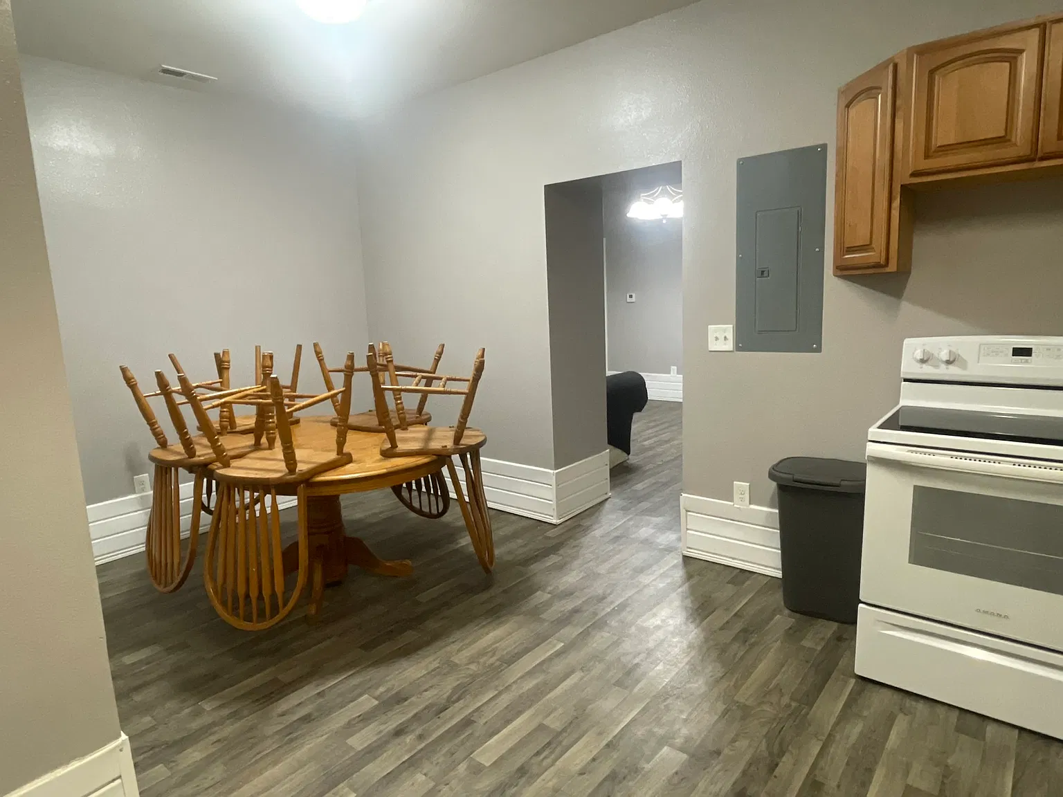 2 bed, 1100 sqft, $575 — Photo 2