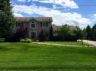 23 Clubhouse Dr, West Middlesex, PA 16159
