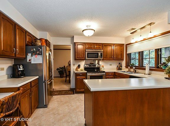 3rd image of 7819 W Foresthill Ln APT 2ER