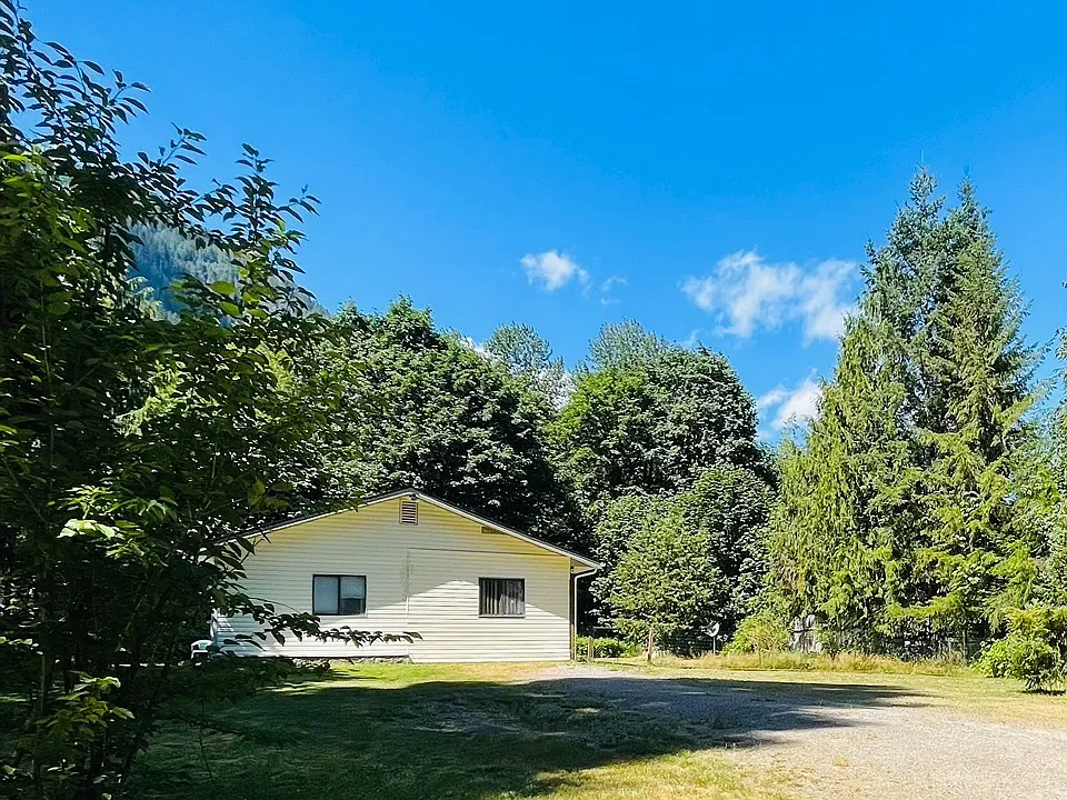 24908 Clear Creek Rd