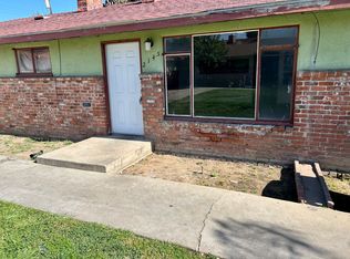 2145 Mayfair Dr W, Fresno, CA 93703