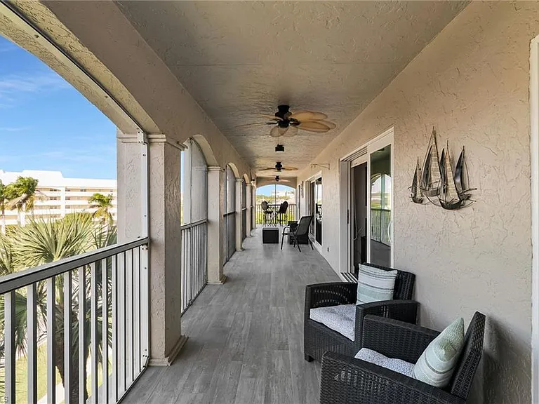 1020 Swallow Ave #302 — Photo 30