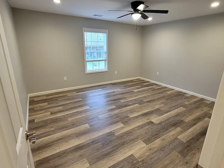 238 Longwood Ln #1 — Photo 7