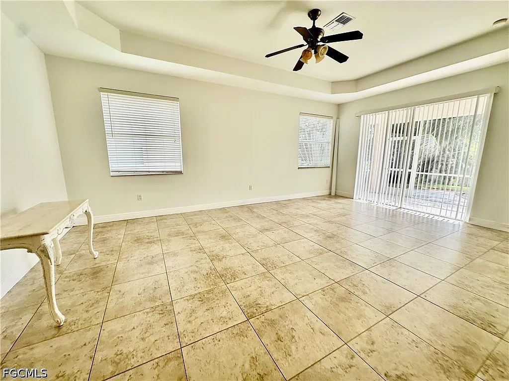 3 bed, 2.0 bath, 1471 sqft, $2,250 — Photo 3