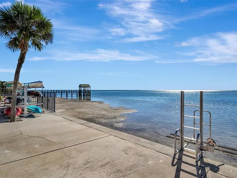 650 Pinellas Point Dr S #216 — Photo 32