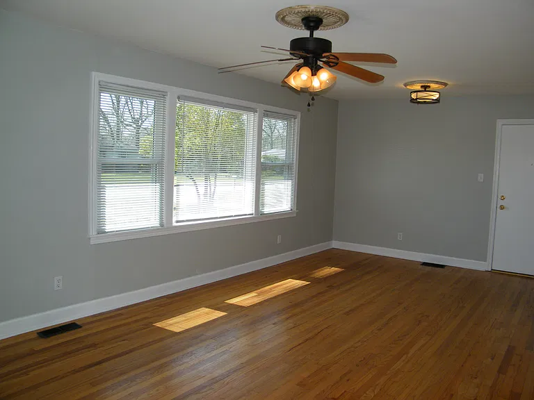108 Coleraine Dr — Photo 6