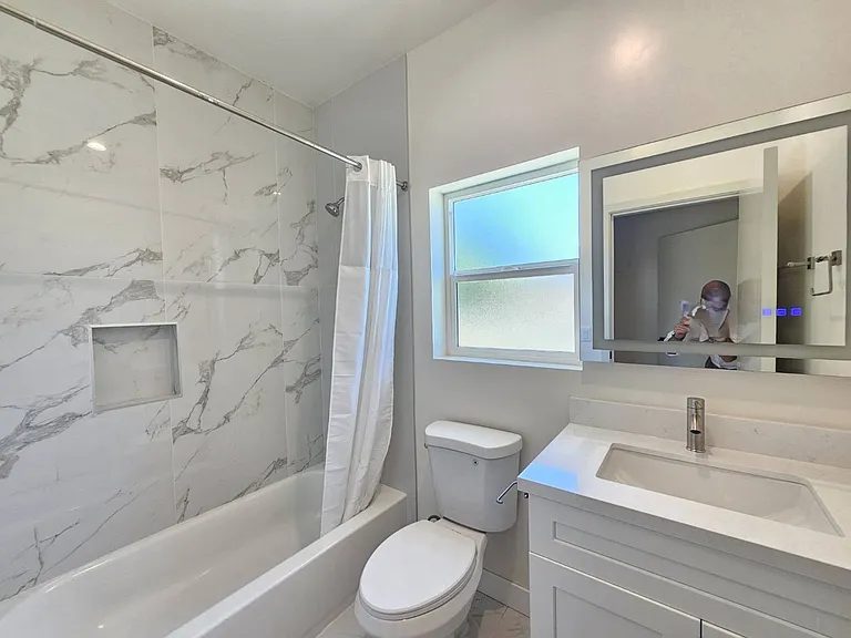 11821 Pipeline Ave #2 — Photo 16