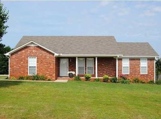 353 Belview Dr, Killen, AL 35645