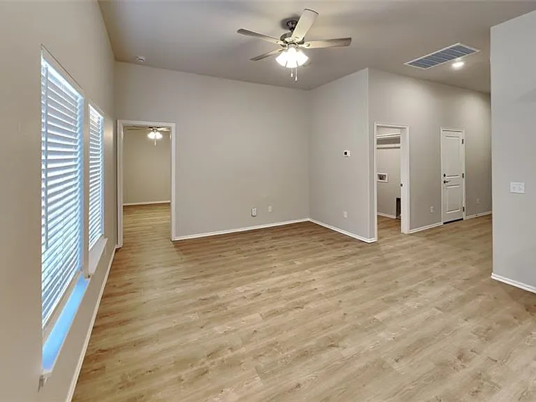 12716 Elba Dr — Photo 5